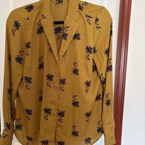 Ann Taylor Blouse in golden color with blue flowers, medium, no stretch